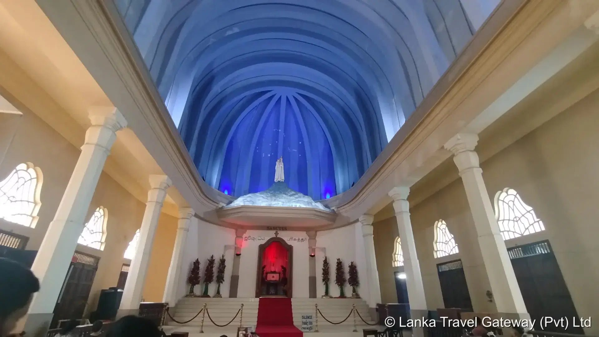 Central Nave and Marian Altar